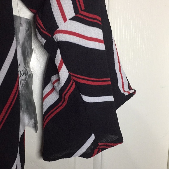 XL Off-Shoulder Red Black And White Striped Blouse - Picture 5 of 6